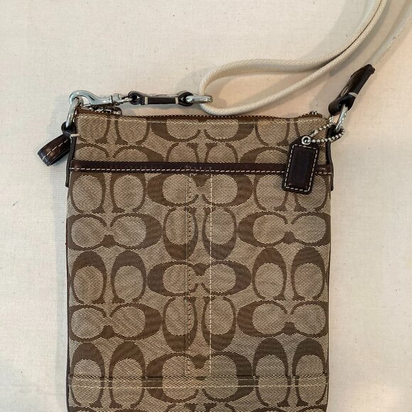 Coach Crossbody Signature Bag - Picture 1 of 2